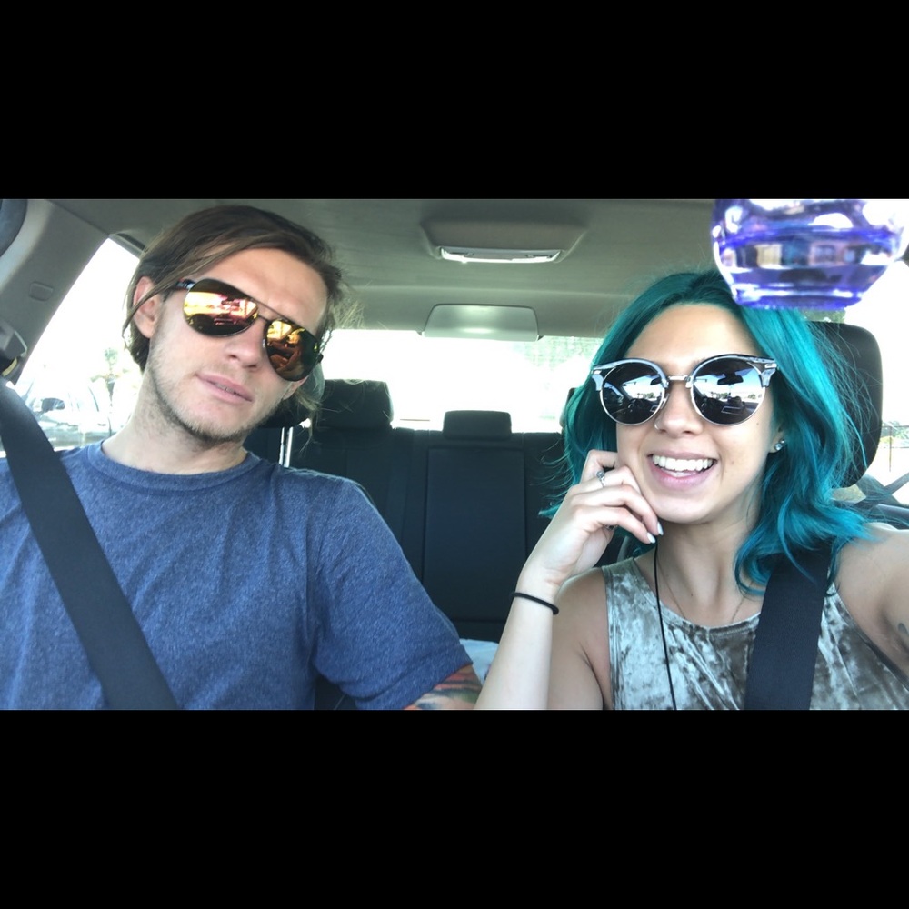 Meet your Posher, Carolina